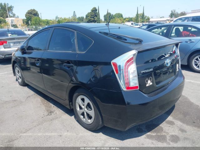 2013 TOYOTA PRIUS JTDKN3DU0D5644230 Photo 2