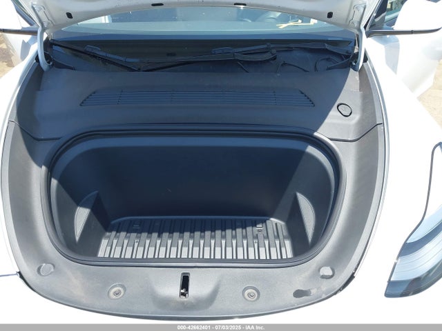 5YJYGDEEXMF298770 Tesla 2021