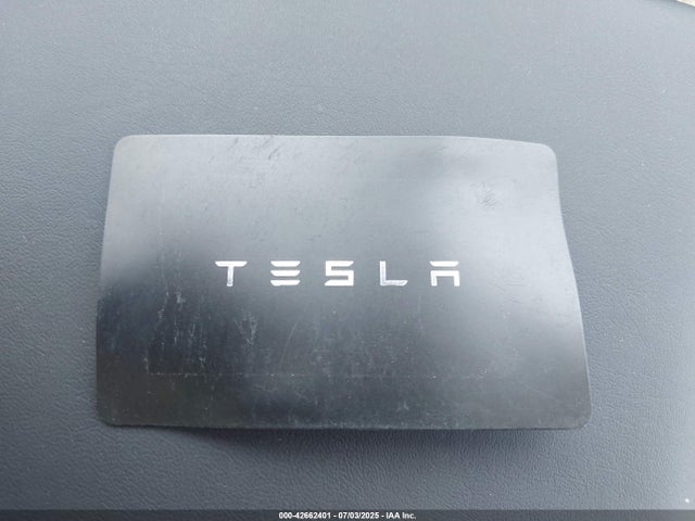 5YJYGDEEXMF298770 Tesla 2021