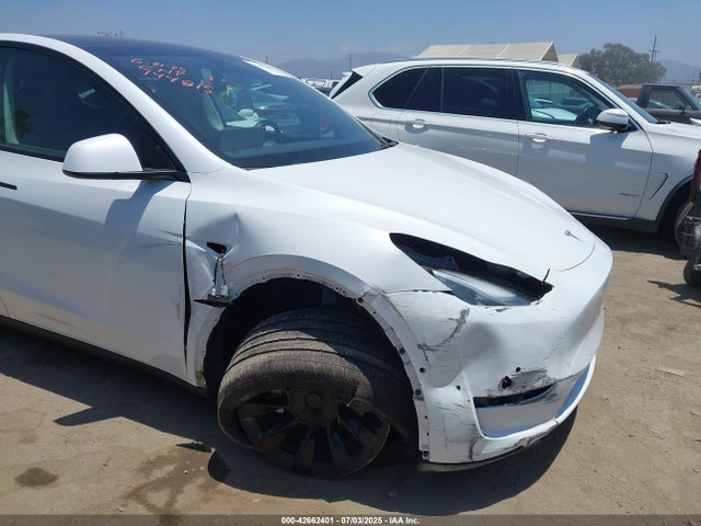 5YJYGDEEXMF298770 Tesla 2021