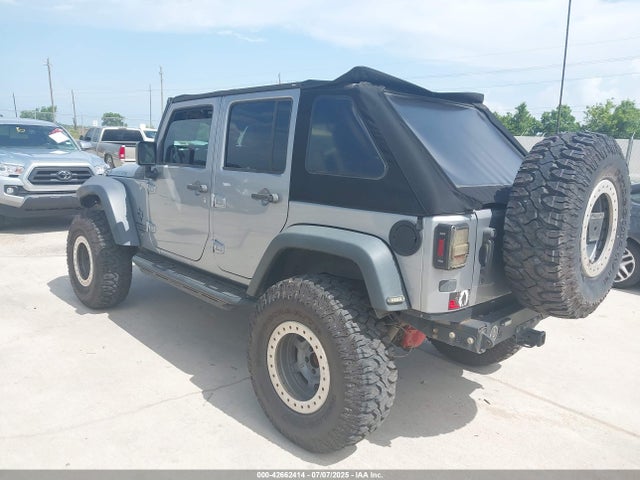 1C4HJWFG1FL718588 Jeep Wrangler