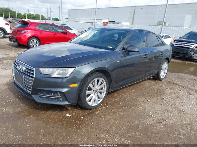 WAUKMAF47JA086557 Audi A4