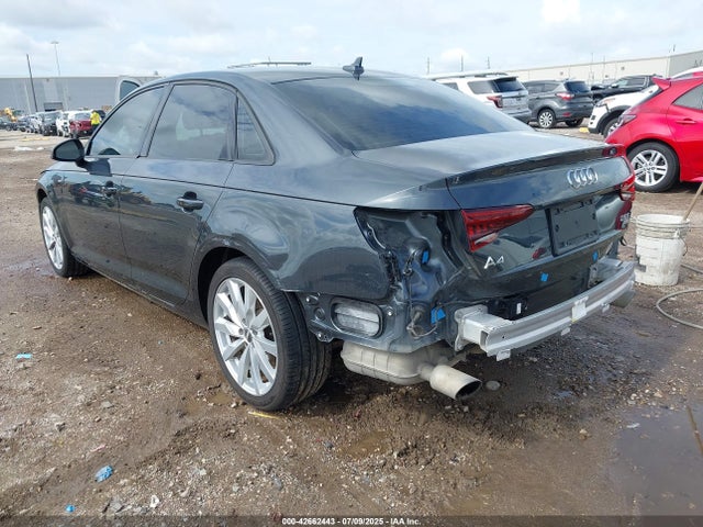WAUKMAF47JA086557 Audi A4