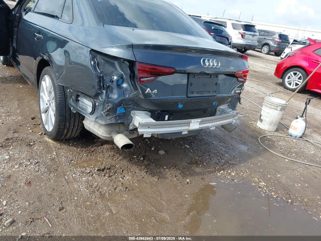 WAUKMAF47JA086557 Audi A4