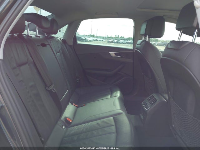 WAUKMAF47JA086557 Audi A4