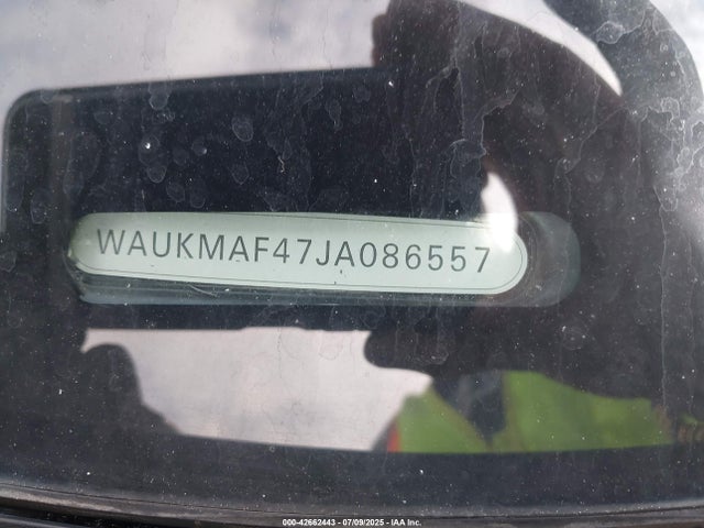 WAUKMAF47JA086557 Audi A4