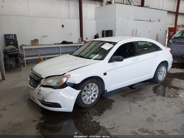 1C3CCBAB0EN230278 Chrysler 200