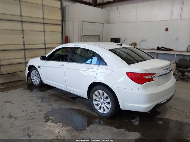 1C3CCBAB0EN230278 Chrysler 200
