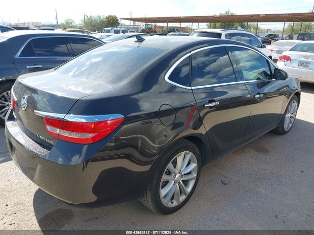 1G4PP5SK3E4241178 Buick lea