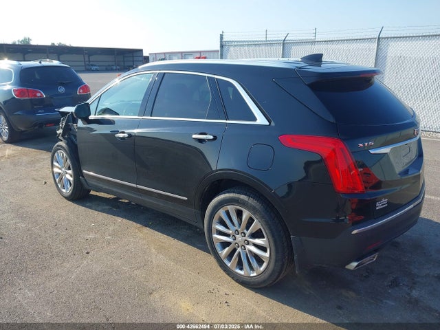 2019 CADILLAC XT5 1GYKNCRS4KZ279297 Photo 2