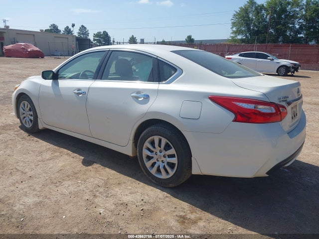 1N4AL3AP5GN318997 Nissan 2016