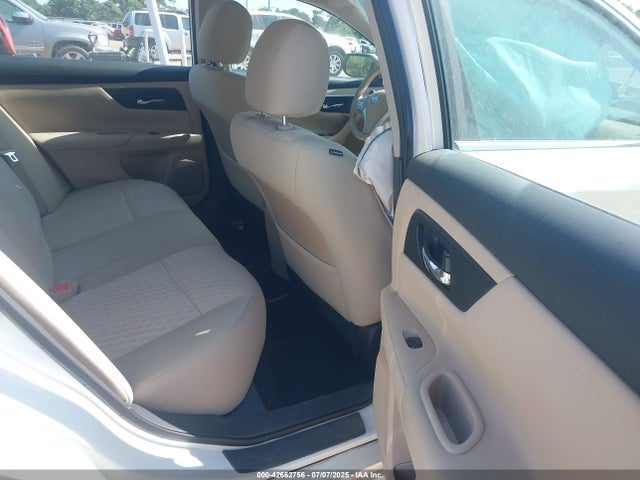 1N4AL3AP5GN318997 Nissan 2016