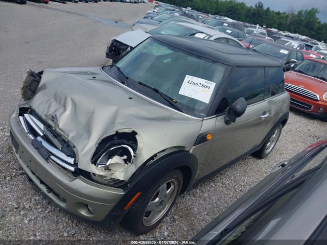 2009 MINI COOPER WMWMF33589TU73484 Photo 1
