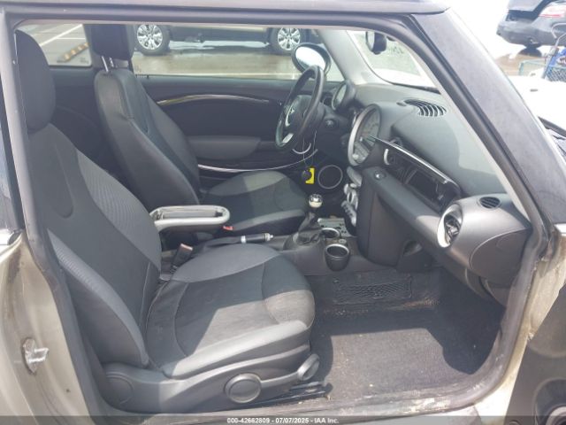 2009 MINI COOPER WMWMF33589TU73484 Photo 4