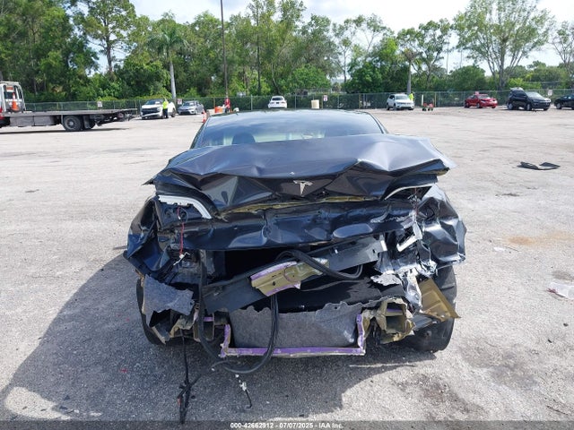 5YJ3E1EB2NF124391 Tesla MODEL 3