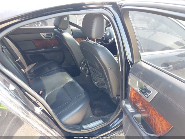 2011 JAGUAR XF SAJWA0FB0BLS02470 Photo 7