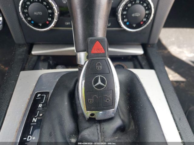 2013 MERCEDES-BENZ C 300 WDDGF8AB0DR296995 Photo 10