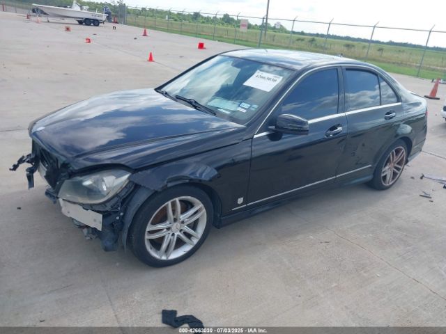 2013 MERCEDES-BENZ C 300 WDDGF8AB0DR296995 Photo 1