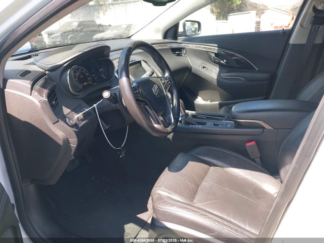 1G4GB5G36FF133563 Buick lfx