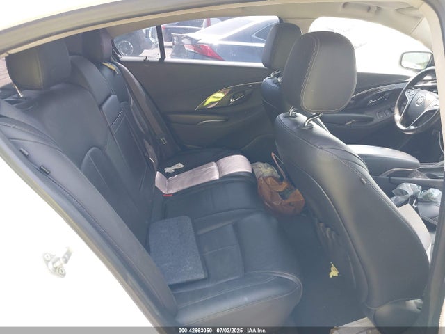 1G4GB5G36FF133563 Buick lfx