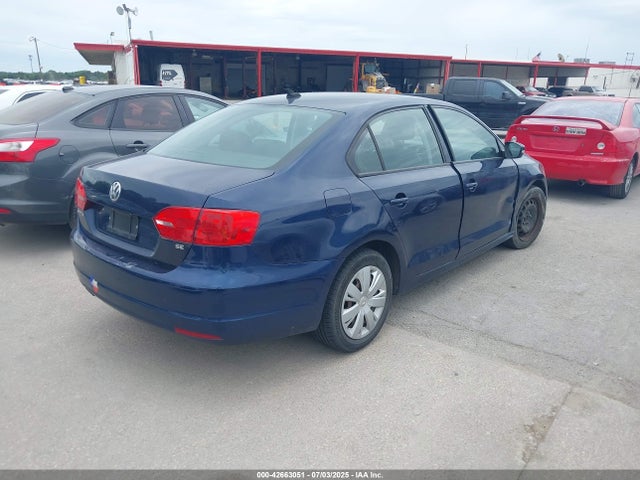 3VWD17AJ0EM402858 Volkswagen 2014