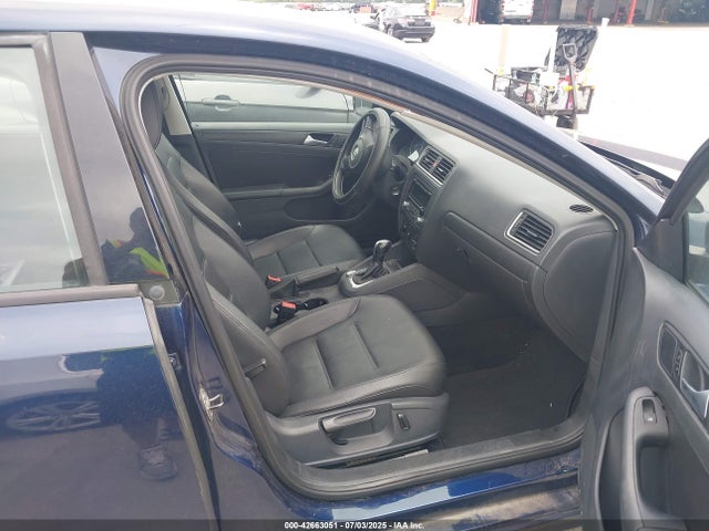 3VWD17AJ0EM402858 Volkswagen 2014