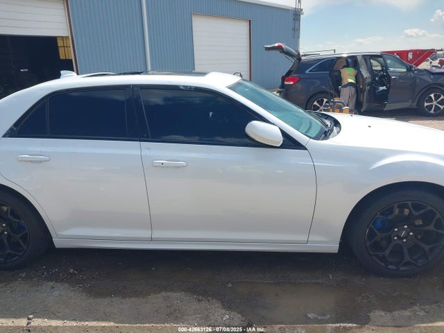 2C3CCABT6FH808105 Chrysler 300