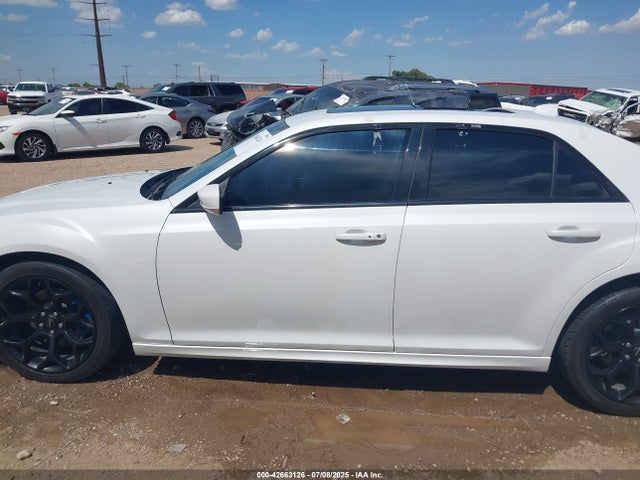2C3CCABT6FH808105 Chrysler 300