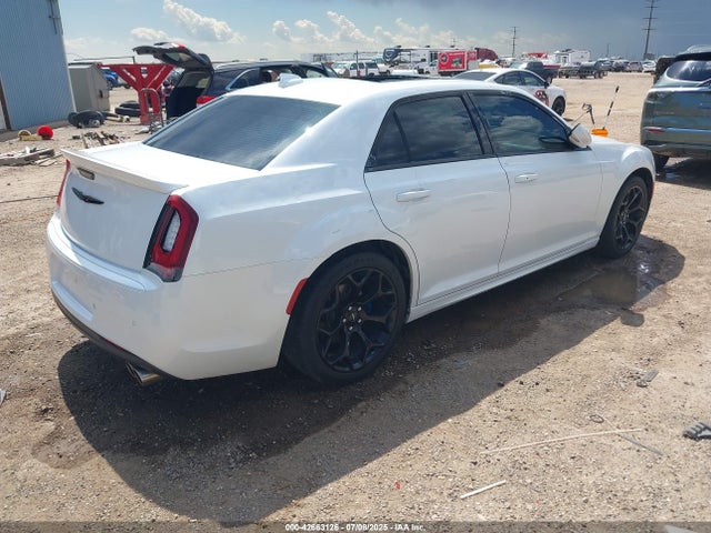 2C3CCABT6FH808105 Chrysler 300