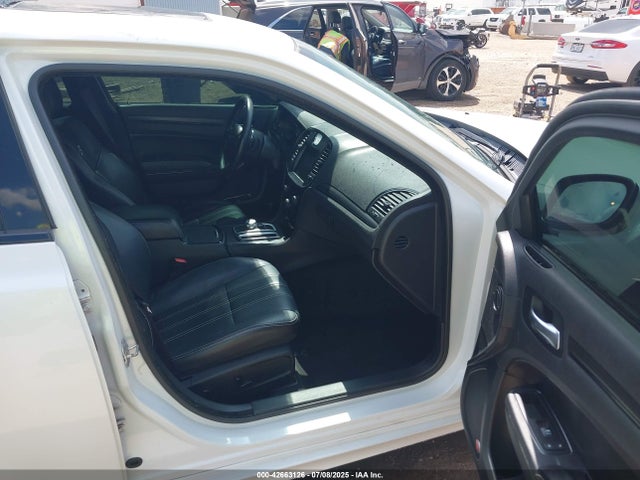 2C3CCABT6FH808105 Chrysler 300