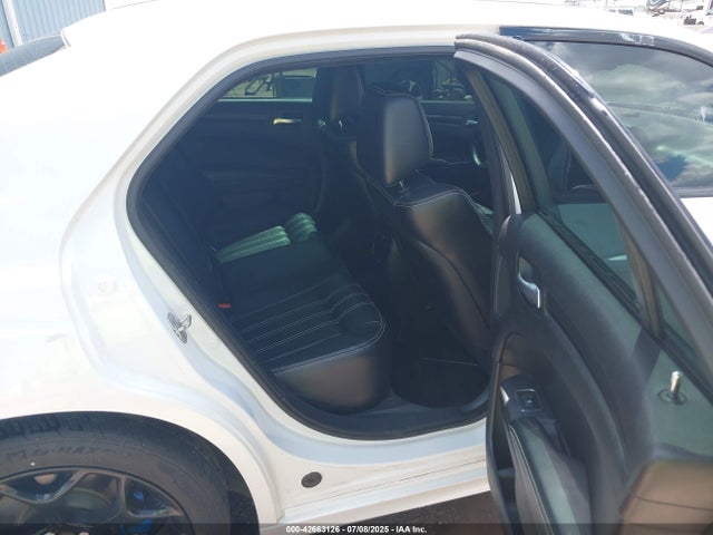 2C3CCABT6FH808105 Chrysler 300