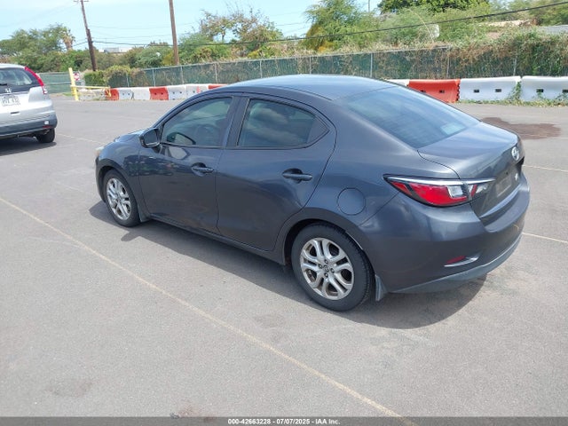 3MYDLBZV0GY119400 Scion p5v
