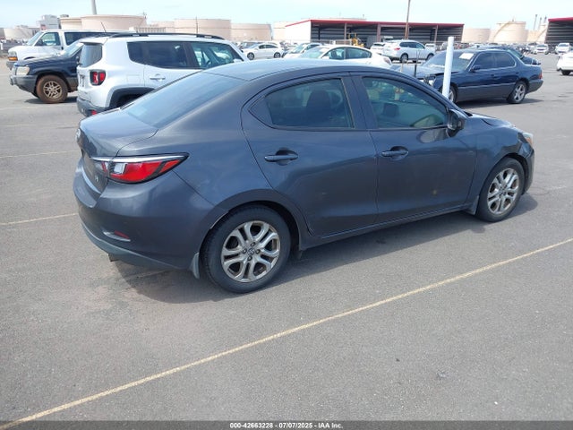 3MYDLBZV0GY119400 Scion p5v