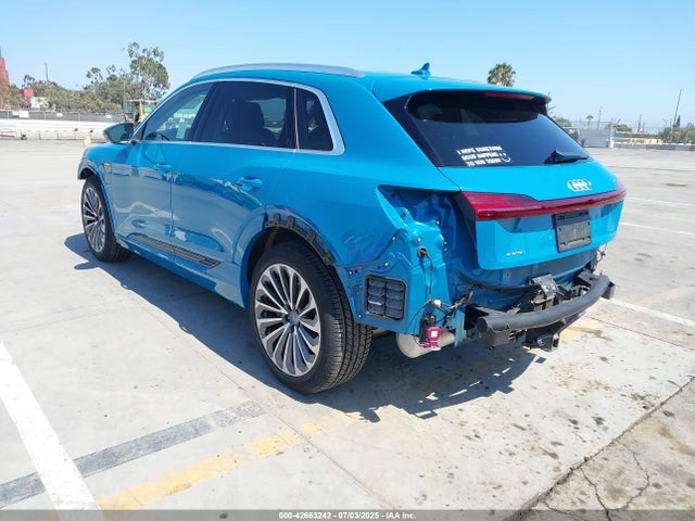 Audi 2019 2019 WA1VABGE1KB020498 Image 3