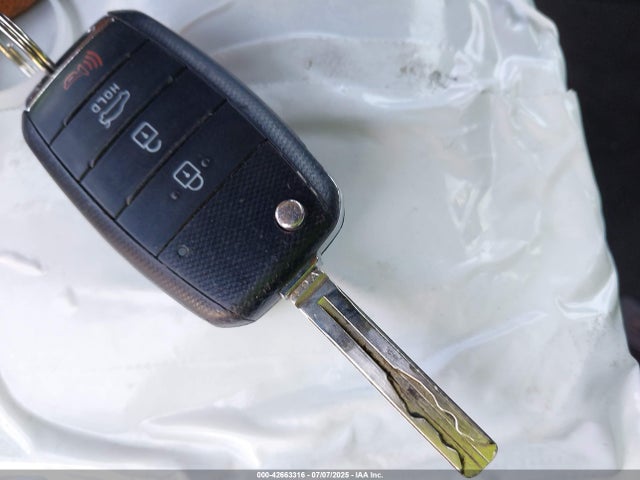 KNADM4A3XH6117497 KIA 2017