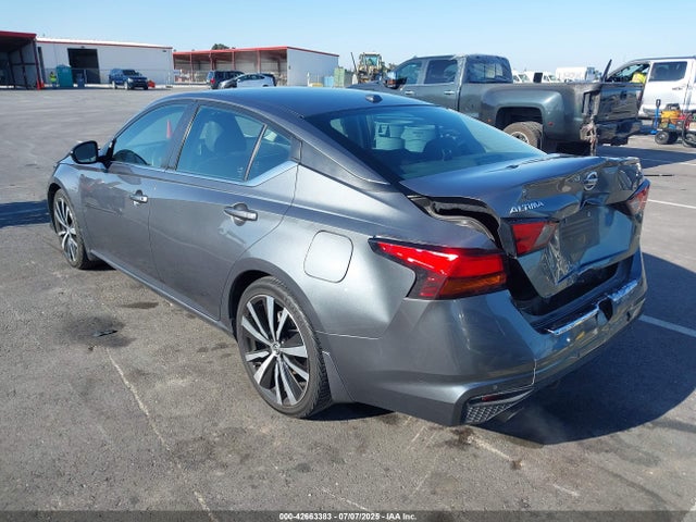 1N4BL4CV7LC177023 Nissan 2020
