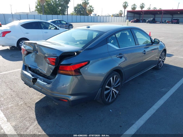 1N4BL4CV7LC177023 Nissan 2020