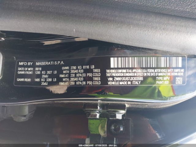 2018 MASERATI LEVANTE ZN661XUS7JX303585 Photo 8