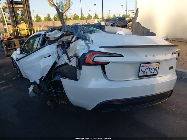 2024 TESLA MODEL 3 5YJ3E1ET3RF768626 Photo 2