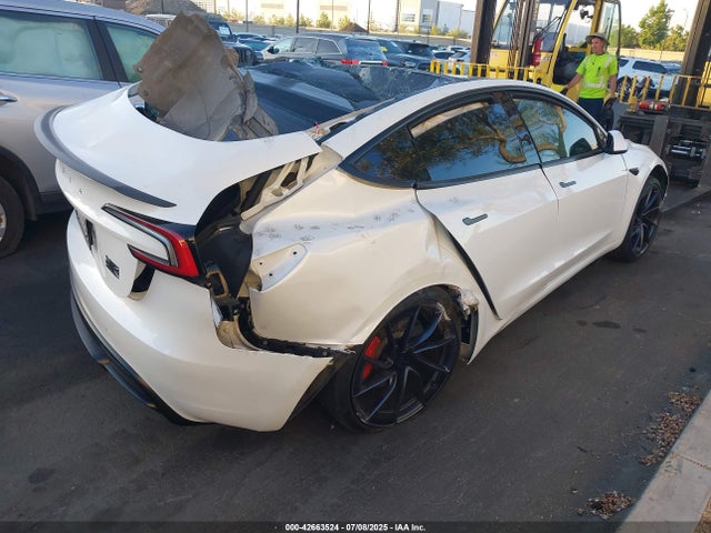 2024 TESLA MODEL 3 5YJ3E1ET3RF768626 Photo 3