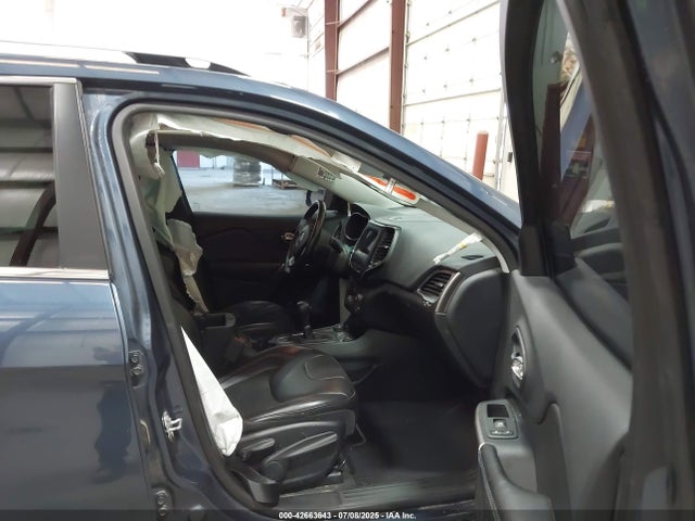 1C4PJMLB3KD368555 Jeep Cherokee