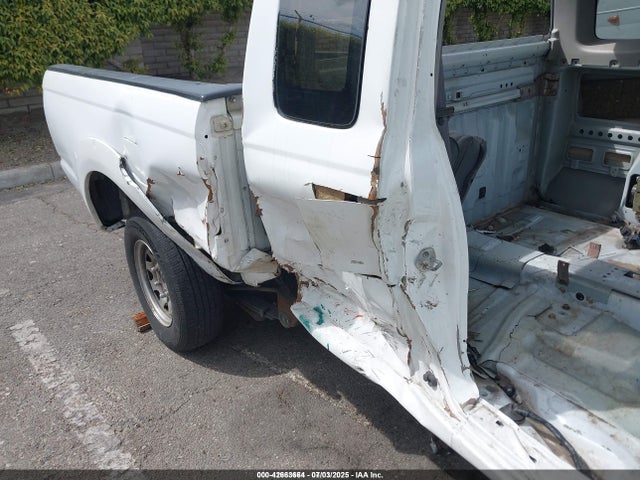 42663664 :رقم المزاد ، 1N6DD26S71C343086 vin ، 2001 Nissan Frontier Xe مزاد بيع