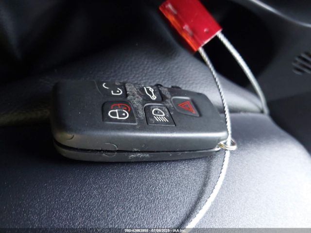 2018 JAGUAR F-PACE SADCJ2FX8JA281992 Photo 10