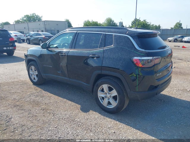 Jeep Compass 2022 3C4NJDBB7NT215717 Image 3