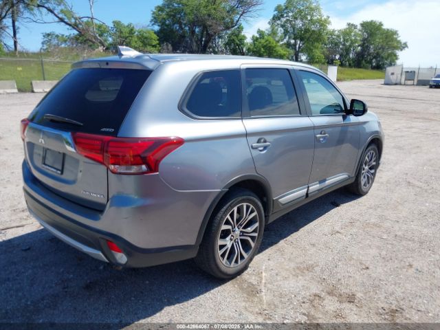 2017 MITSUBISHI OUTLANDER JA4AZ2A32HZ028186 Photo 3
