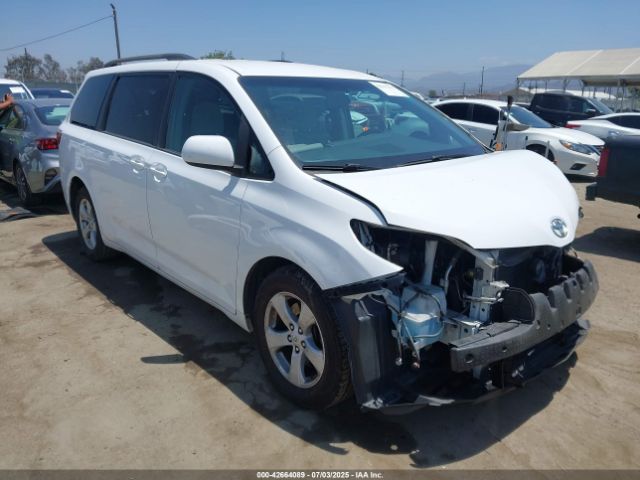 2017 TOYOTA SIENNA 5TDKZ3DC3HS783912