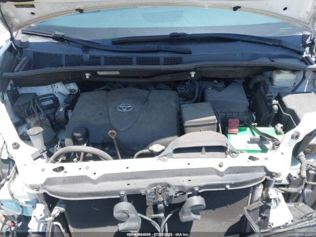 2017 TOYOTA SIENNA 5TDKZ3DC3HS783912 Photo 9