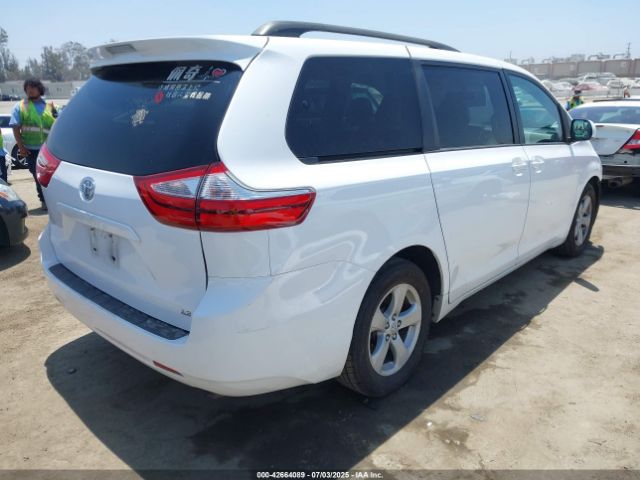 2017 TOYOTA SIENNA 5TDKZ3DC3HS783912 Photo 3