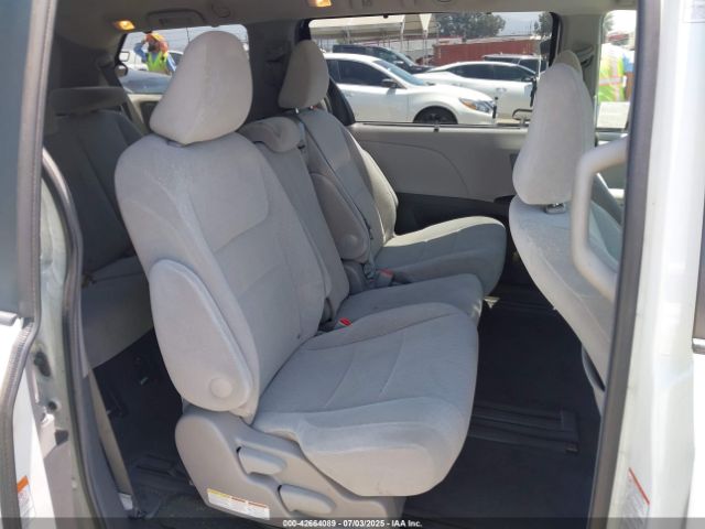 2017 TOYOTA SIENNA 5TDKZ3DC3HS783912 Photo 7