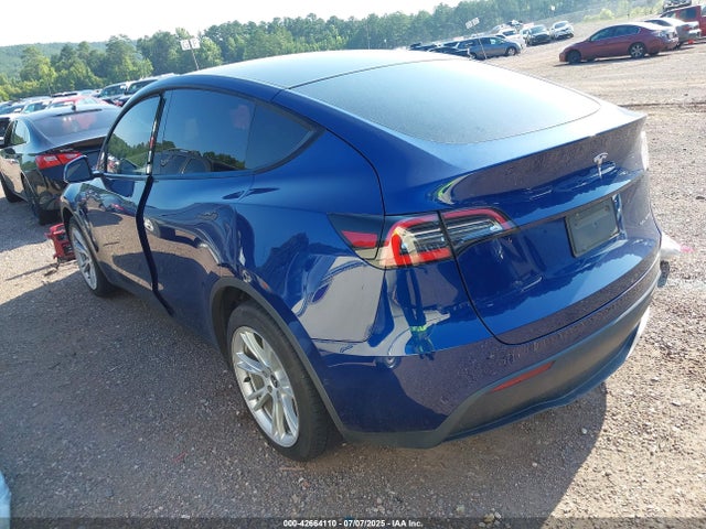 5YJYGDEE5LF046424 Tesla Model Y